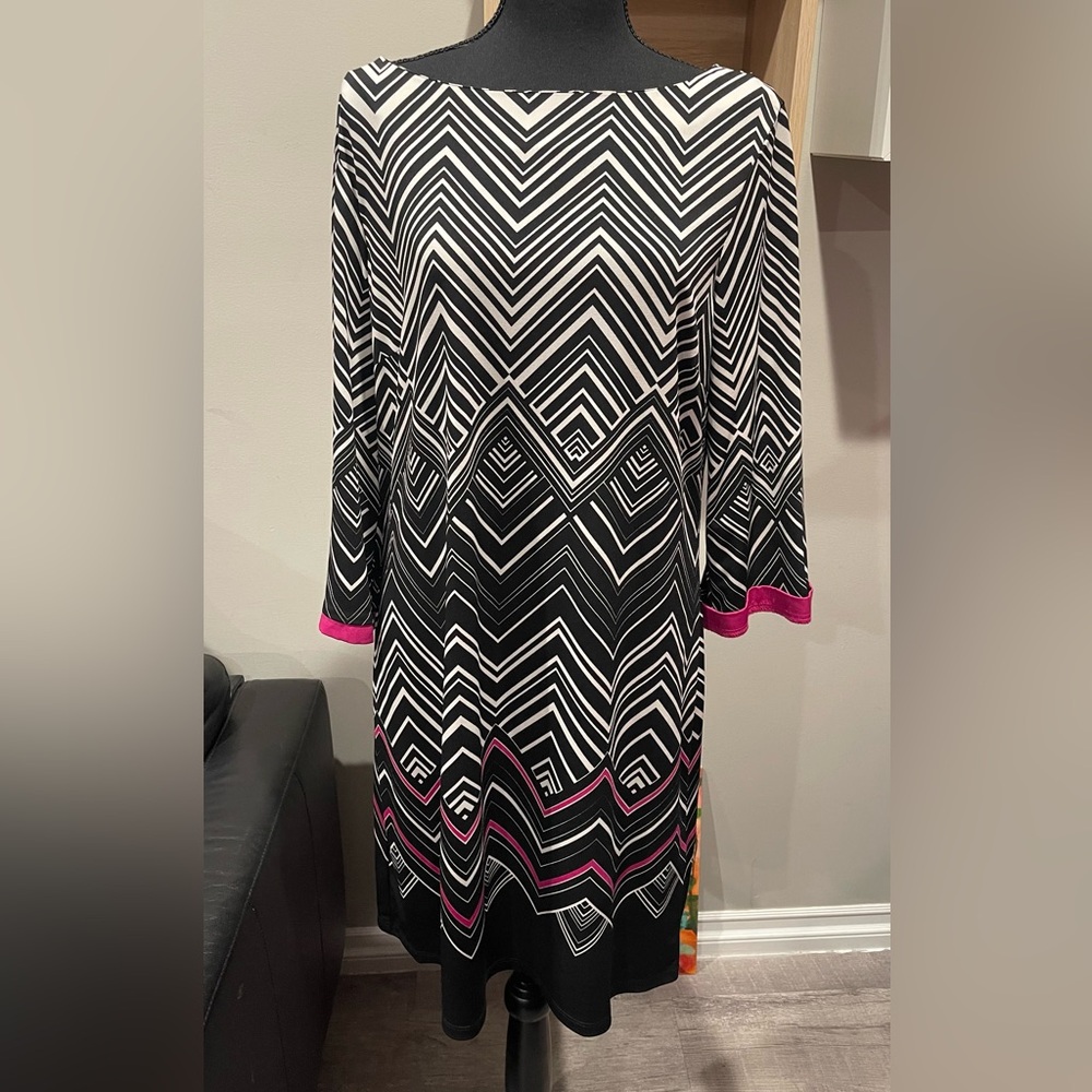 ELIZA‎ J Chevron Print Midi Dress